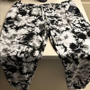 No Boundaries Black and White Tie-Dye Joggers 2XL
